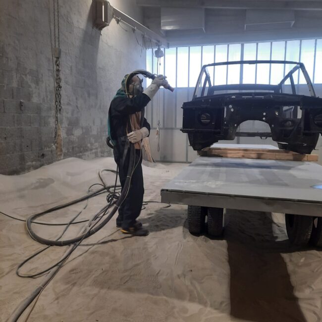 Telaio auto storica da sabbiare